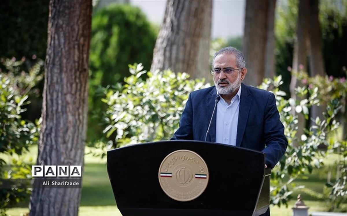 امروز انقلاب اسلامی به برکت خون شهدا با قوت موانع پیشرفت را پشت سر می‌گذارد