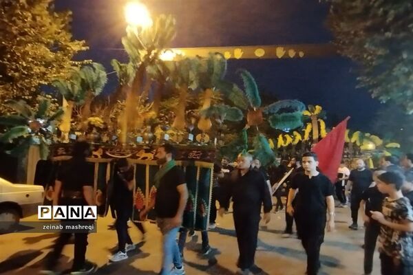مراسم شب عاشورای حسینی در شهر آیینی ومذهبی نوش آباد