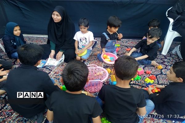 روز دهم محرم هیات دختران در کانون فرهنگی تربیتی عاطفه برپا شد