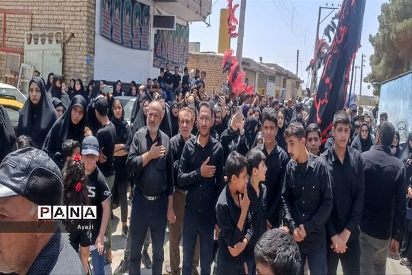 مراسم تاسوعای حسینی در محله عاشق آباد اصفهان