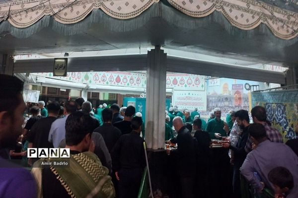 حال و هوای حرم مطهر رضوی در دهمین شب از ماه محرم