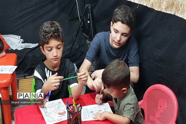 برپایی موکب‌های عزای حسینی در خیابان آیت الله واعظ طبسی مشهد مقدس