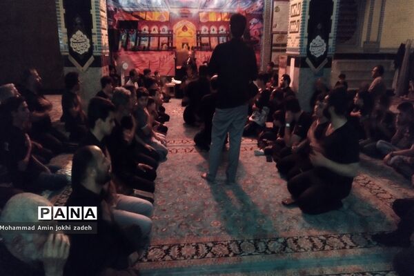 برگزاری مراسم عزاداری شب عاشورای حسینی در شهرستان رباط‌کریم
