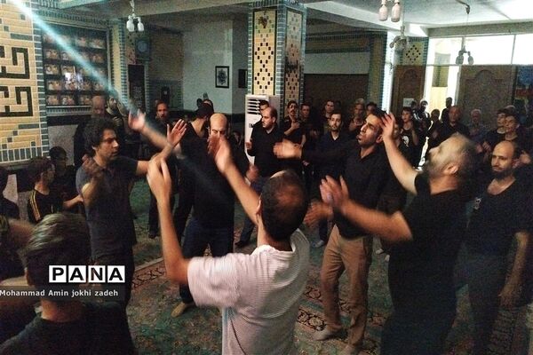 برگزاری مراسم عزاداری شب عاشورای حسینی در شهرستان رباط‌کریم