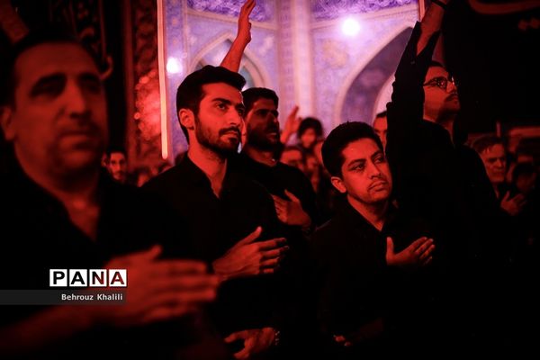 عزاداری شب عاشورای حسینی در امامزاده صالح(ع)