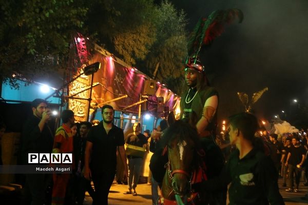 دسته تعزیه‌خوان لشکریان یزید در شب عاشورا