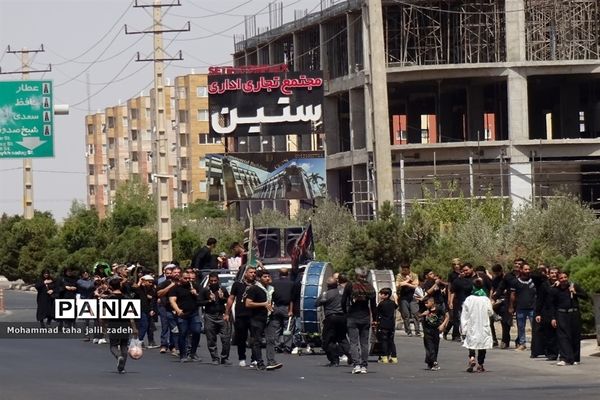 اجتماع بزرگ عاشورا حسینی در پرند