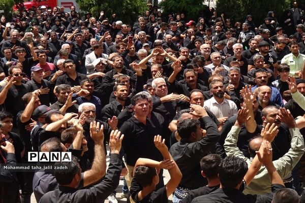 اجتماع بزرگ عاشورا حسینی در پرند