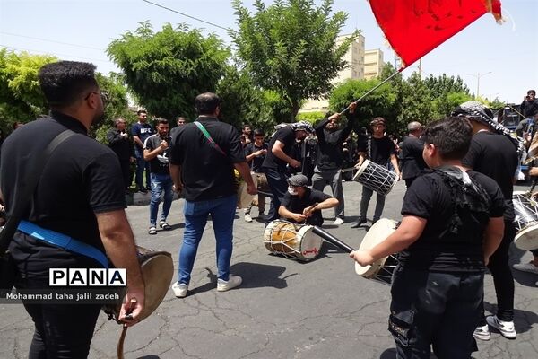 اجتماع بزرگ عاشورا حسینی در پرند