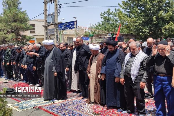 برگزاری عزاداری ظهر عاشورا حسینی در شهرستان رباط‌کریم