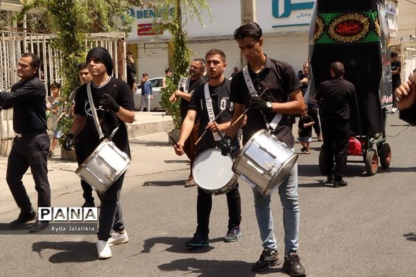 شور حسینی مردم اسلامشهر در روز عاشورا