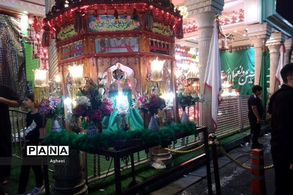 مراسم عزاداری شب عاشورای حسینی در محله دولت‌آباد