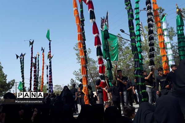 آیین عزاداری روز عاشورا در ابرکوه