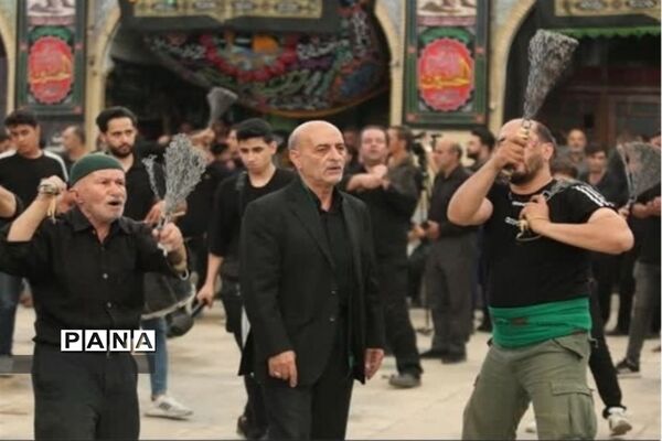 سربند یاحسین (ع) بر پیشانی نصف جهان
