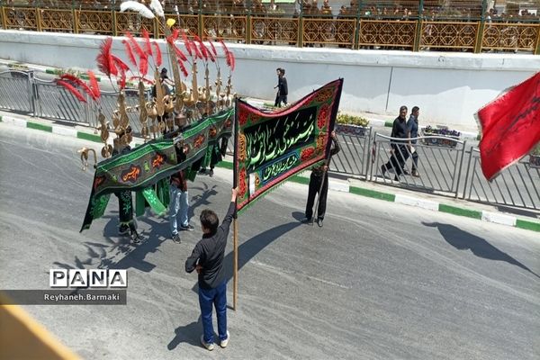 قافله عزاداری صبح عاشورا مشهد مقدس