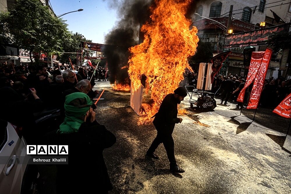 عزاداران حسینی در ظهر عاشورا