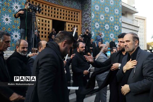 مراسم عزاداری دستجات حسینی در استانداری آذربایجان شرقی