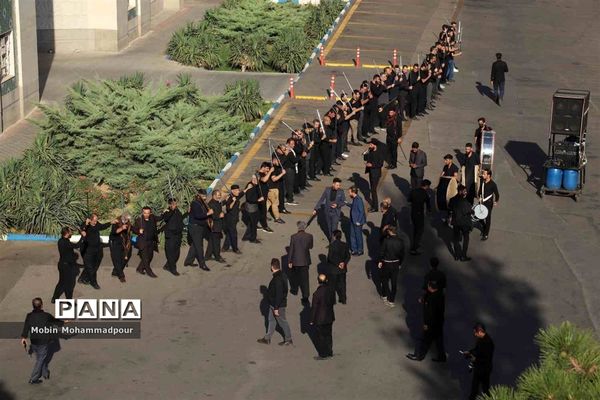 مراسم عزاداری دستجات حسینی در استانداری آذربایجان شرقی