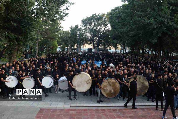 مراسم عزاداری دستجات حسینی در استانداری آذربایجان شرقی