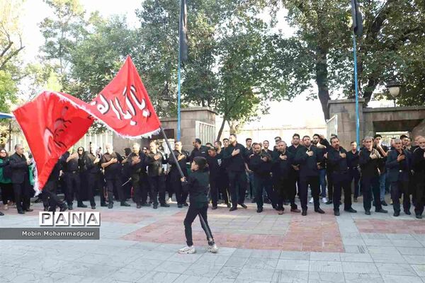 مراسم عزاداری دستجات حسینی در استانداری آذربایجان شرقی