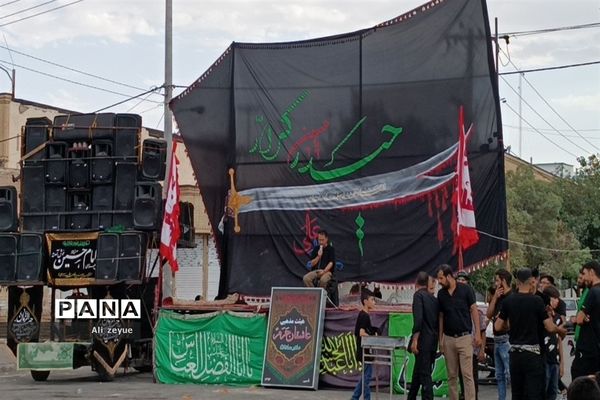 مراسم خیمه سوزان ،ظهر عاشورا در مصلی مشهد مقدس