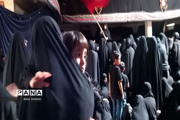 مراسم ظهر عاشورا در مسجد امام حسین(ع)