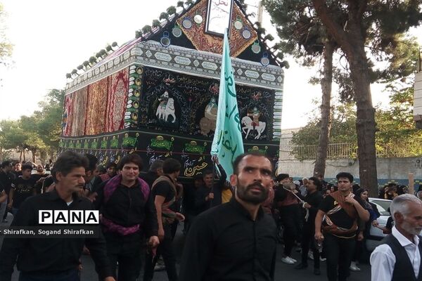 حرکت کاروان نمادین بنی اسد در شهرستان کاشمر