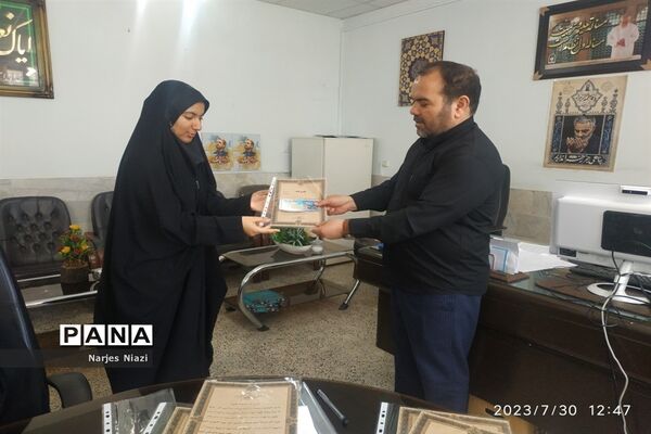 مراسم تقدیر از دانش‌آموزان دختر خبرنگار فعال پانا در شهرستان کاشمر