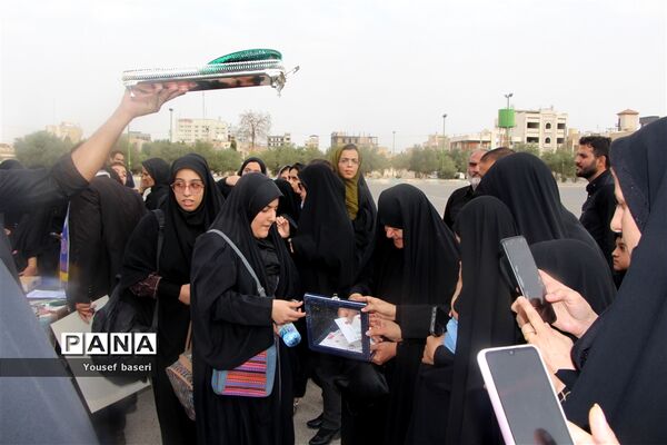 اعزام ۱۲۰ دانش‌آموز دختر زیارت‌اولی یزدی به مشهد مقدس