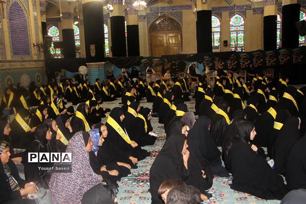 اعزام ۱۲۰ دانش‌آموز دختر زیارت‌اولی یزدی به مشهد مقدس