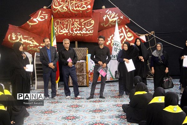 اعزام ۱۲۰ دانش‌آموز دختر زیارت‌اولی یزدی به مشهد مقدس