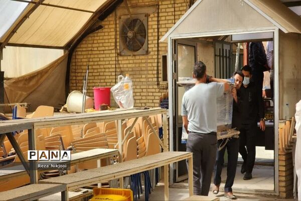 تحویل تجهیزات جدید برای مدارس جدید بهارستان