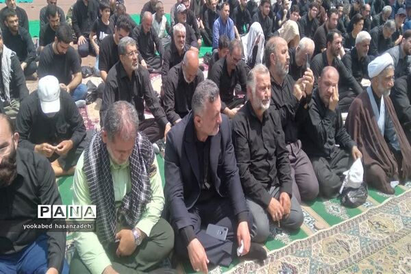 اقامه نماز ظهر و عصر عاشورا در محمودآباد
