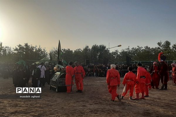 عاشورا، زمانی برای عاشقی زیر پرچم امام حسین(ع)