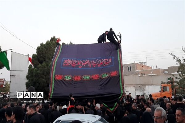 عاشورا، زمانی برای عاشقی زیر پرچم امام حسین(ع)