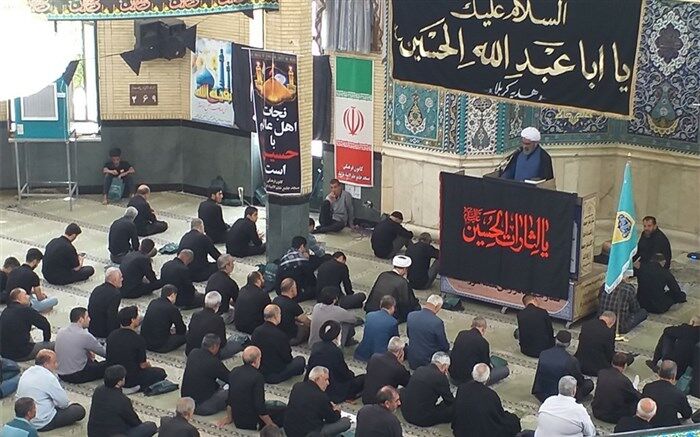 عاشورا درس بزرگ زندگی ما در جهت ترویج دین اسلام و انتقال آن به نسل‌های بعدی است 