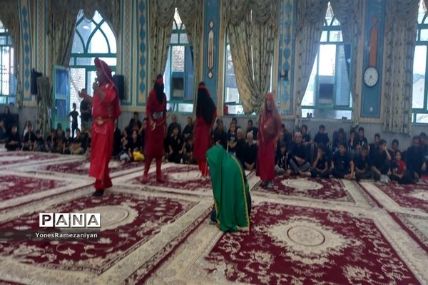 تعزیه‌خوانی روز عاشورا در روستای مزده خلیل‌آباد