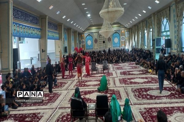 تعزیه‌خوانی روز عاشورا در روستای مزده خلیل‌آباد