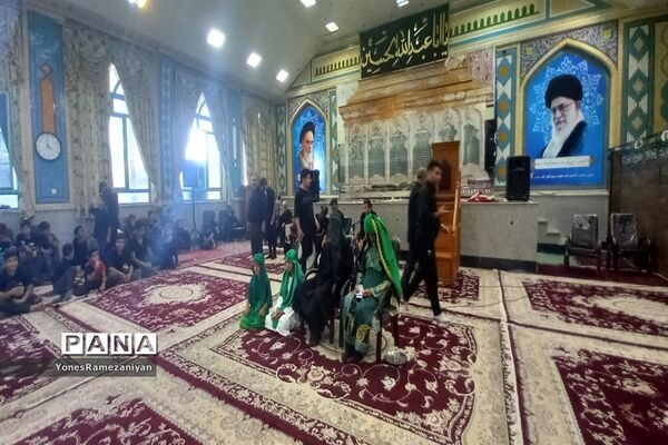 تعزیه‌خوانی روز عاشورا در روستای مزده خلیل‌آباد