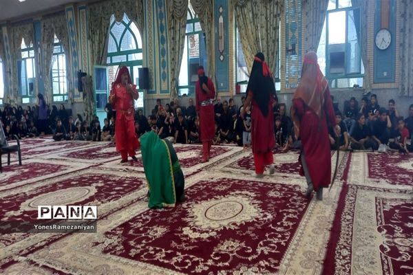 تعزیه‌خوانی روز عاشورا در روستای مزده خلیل‌آباد