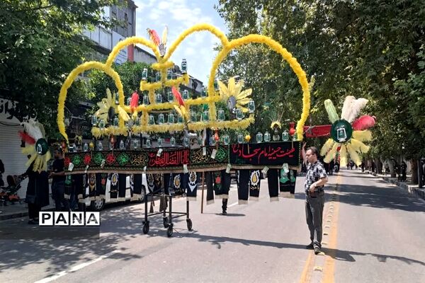 مراسم عزاداری ظهر روز عاشورای حسینی در ساری