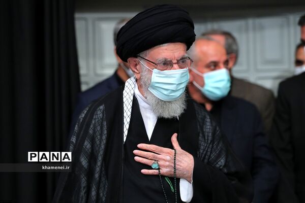 عزاداری شب تاسوعا با حضور رهبر انقلاب