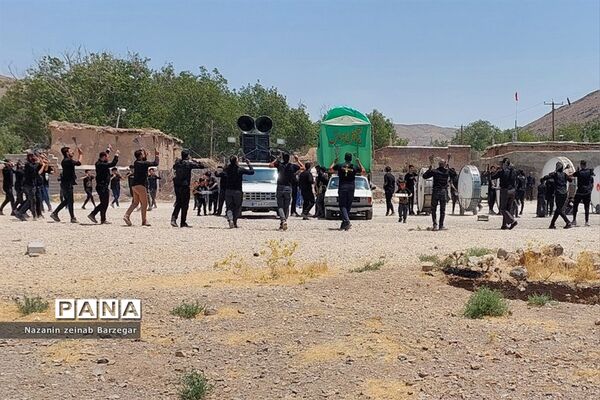 مراسم عزاداری و زنجیر‌زنی روز عاشورا در بوانات