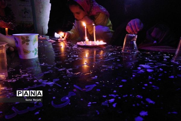 مراسم شام غریبان در جوار آرامگاه شهید گمنام