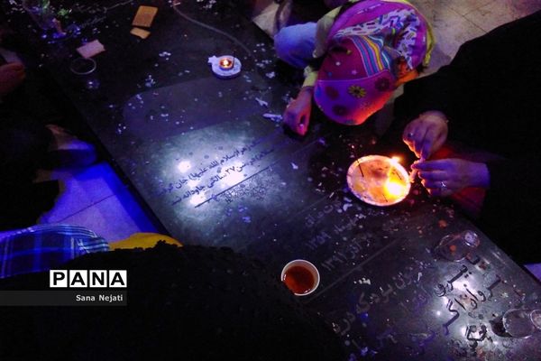 مراسم شام غریبان در جوار آرامگاه شهید گمنام