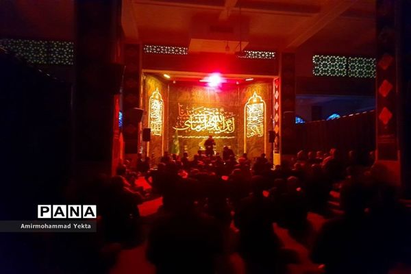 مراسم  عزاداری شام غریبان در حرم  مطهر علی بن حمزه(ع)