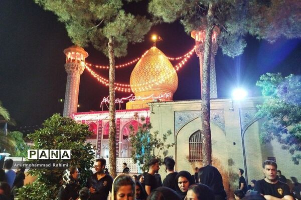 عزاداری شام غریبان در حرم مطهر سید‌علاءالدین حسین (ع)