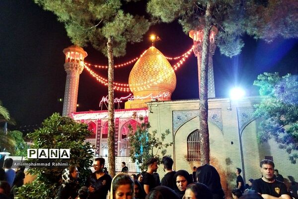 عزاداری شام غریبان در حرم مطهر سید‌علاءالدین حسین (ع)