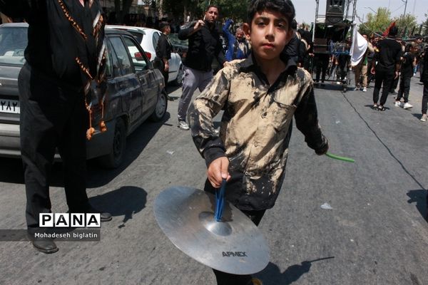 ‌حضور پُرشور دانش‌آموزان و خبرنگاران پانا کرمانشاه در تاسوعا و عاشورا حسینی