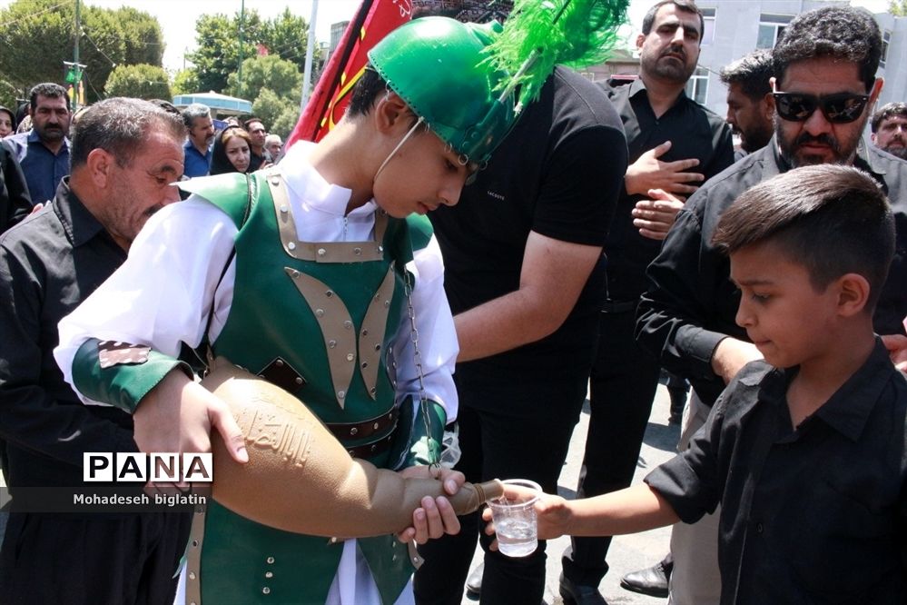 ‌حضور پُرشور دانش‌آموزان و خبرنگاران پانا کرمانشاه در تاسوعا و عاشورا حسینی